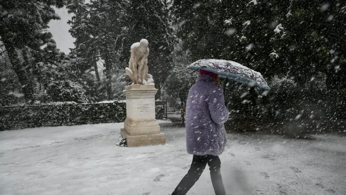 Καιρός: Βροχές και πτώση της θερμοκρασίας τις επόμενες ημέρες – Έρχεται 3ήμερη κακοκαιρία με καταιγίδες και χιόνια
