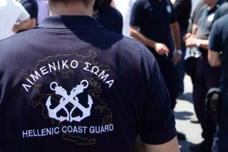 Έπαιρνε «φακελάκια» για ελέγχους πλοίων ο Λιμενικός που συνελήφθη στο Βόλο για ασέλγεια σε δύο ανήλικους