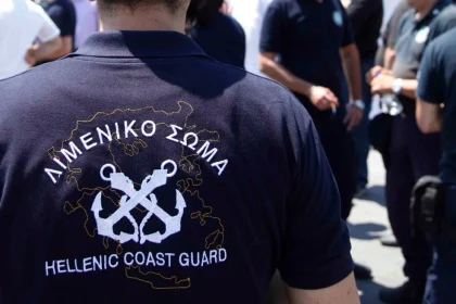 Έπαιρνε «φακελάκια» για ελέγχους πλοίων ο Λιμενικός που συνελήφθη στο Βόλο για ασέλγεια σε δύο ανήλικους