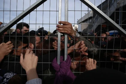 Εξέγερση σε δομή μεταναστών στις Σέρρες - 29 συλλήψεις, δύο αστυνομικοί τραυματίες