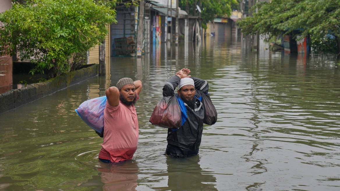 Τουλάχιστον 153 νεκροί στη Σρι Λάνκα από τις πλημμύρες - Σε κατάσταση έκτακτης ανάγκης η χώρα