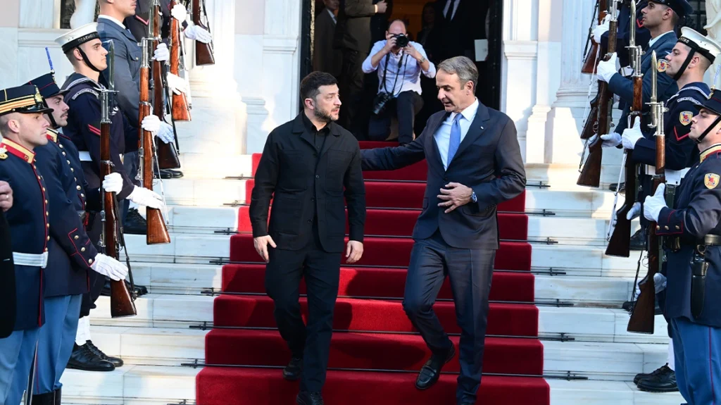 Οι έξι ώρες του Ζελένσκι στην Αθήνα: Ενεργοποιείται άμεσα ο Κάθετος Διάδρομος Ελλάδας - Ουκρανίας, ελληνικό ενδιαφέρον για τα θαλάσσια drones