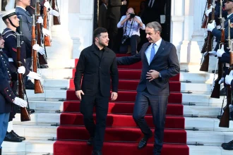 Οι έξι ώρες του Ζελένσκι στην Αθήνα: Ενεργοποιείται άμεσα ο Κάθετος Διάδρομος Ελλάδας - Ουκρανίας, ελληνικό ενδιαφέρον για τα θαλάσσια drones