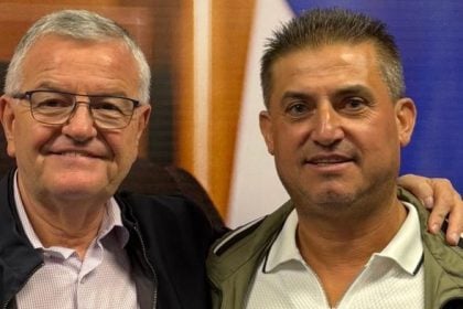 Ο Ανδρέας Χριστόπουλος με τον Αντώνη Κουνάβη