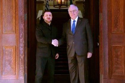 Στην Αθήνα ο Βολοντίμιρ Ζελένσκι - Συναντήθηκε με Τασούλα