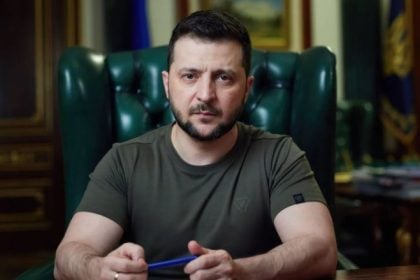 Ζελένσκι: Η Ρωσία εξαπέλυσε 450 drones και 45 πυραύλους με στόχο τον ουκρανικό ενεργειακό τομέα