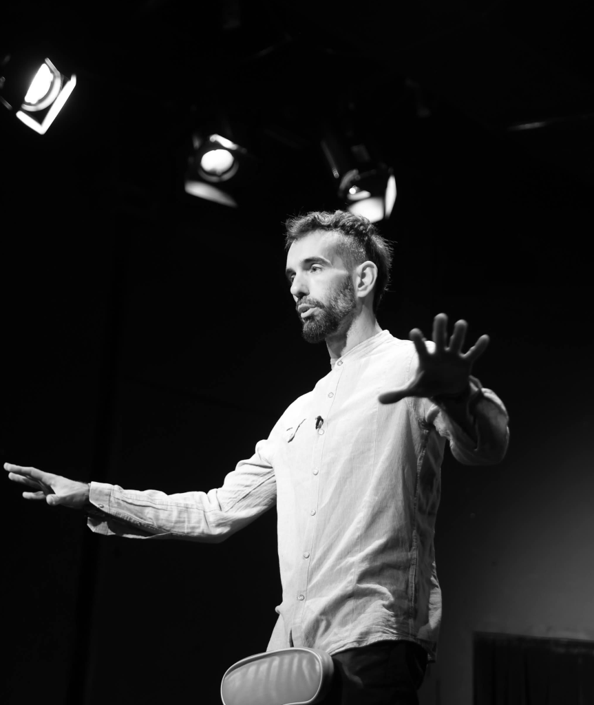 "Ο πρίγκιπας της οπισθογωνίας" στο θέατρο Act