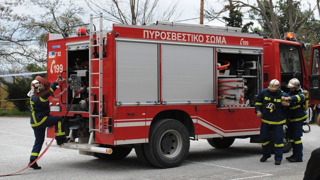 Σε εξέλιξη δασική πυρκαγιά στην Αιγιάλεια