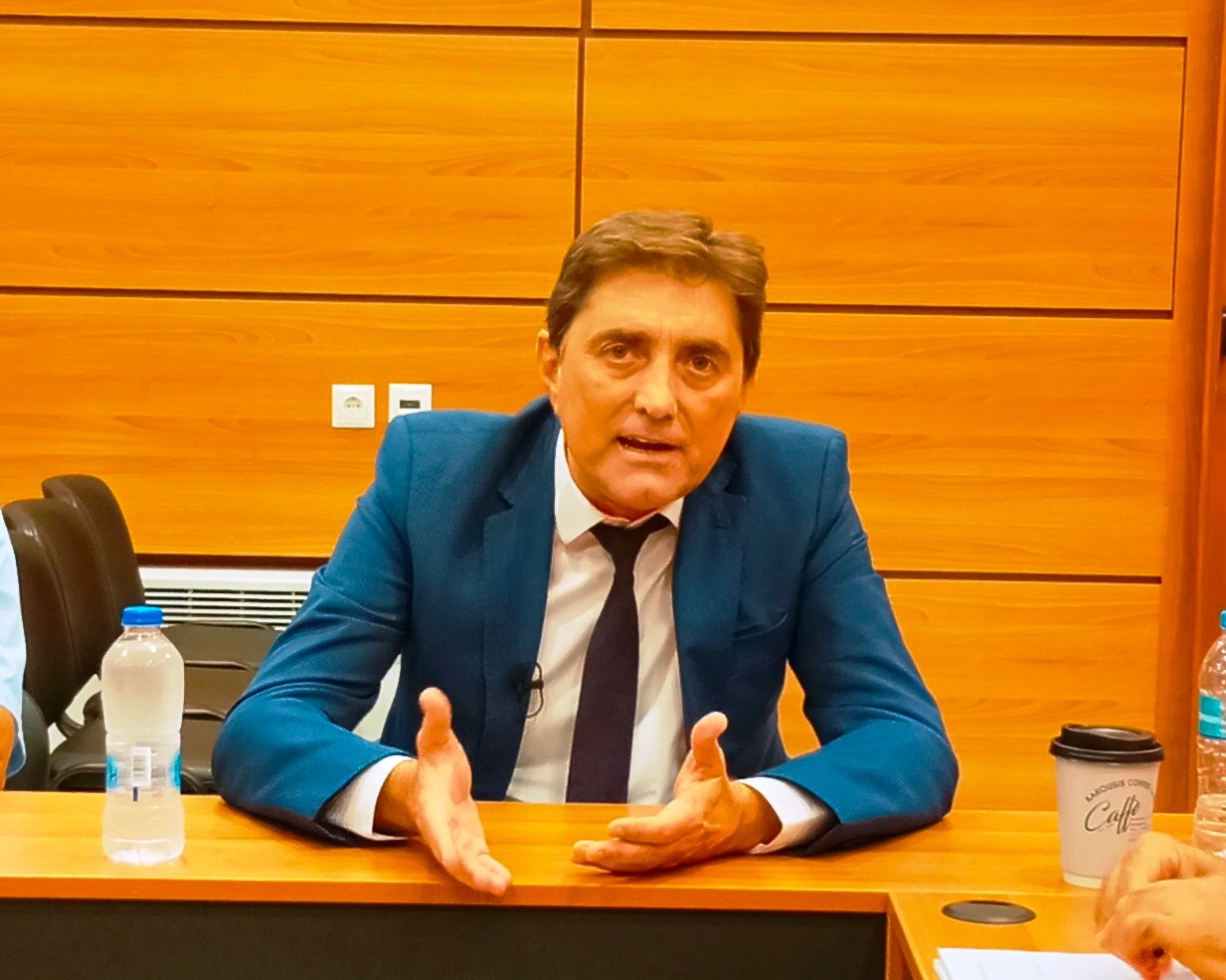 Κ. Καρπέτας: Η περιφερειακή Αρχή Φαρμάκη ζητά να μοιραστούμε την αποτυχία της στον Οδοντωτό