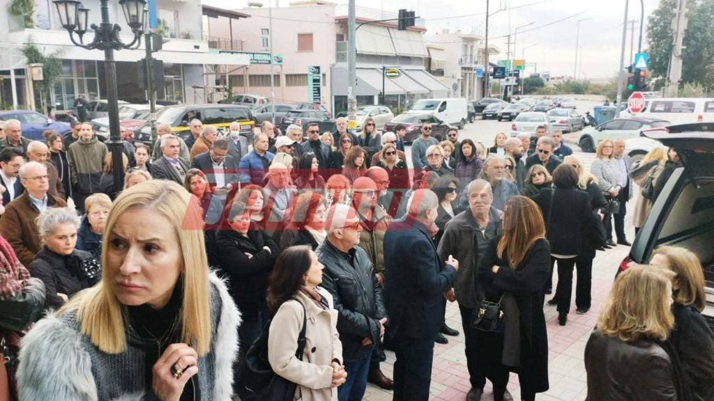 Πάτρα: Σε κλίμα οδύνης η κηδεία του γκαλερίστα Παναγιώτη Ζέρβα (ΦΩΤΟ)