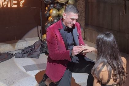 Γιαννούλης Λαρεντζάκης: Έκανε πρόταση γάμου στη σύντροφό του ΦΩΤΟ