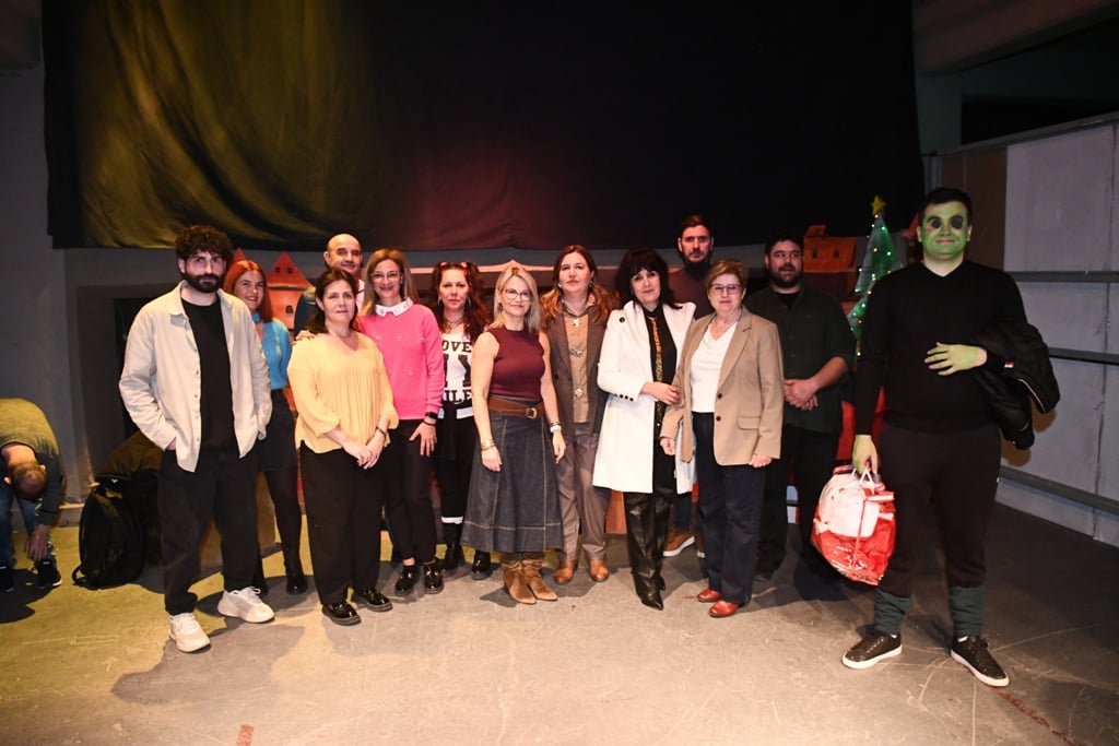 Η Χριστουγεννιάτικη παράσταση «Πώς ο Γκριντζ έκλεψε τα Χριστούγεννα», από τα παιδιά του  ΚΔΑΠΑμεΑ «ΑΜΠΕΤ ΧΑΣΜΑΝ» στο Λιθογραφείο – ΦΩΤΟ