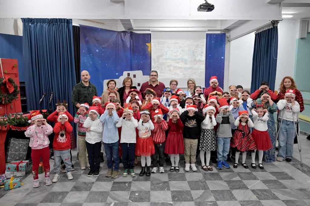  Χριστουγεννιάτικη ατμόσφαιρα στα ΚΔΑΠ του Δήμου Πατρέων - ΦΩΤΟ