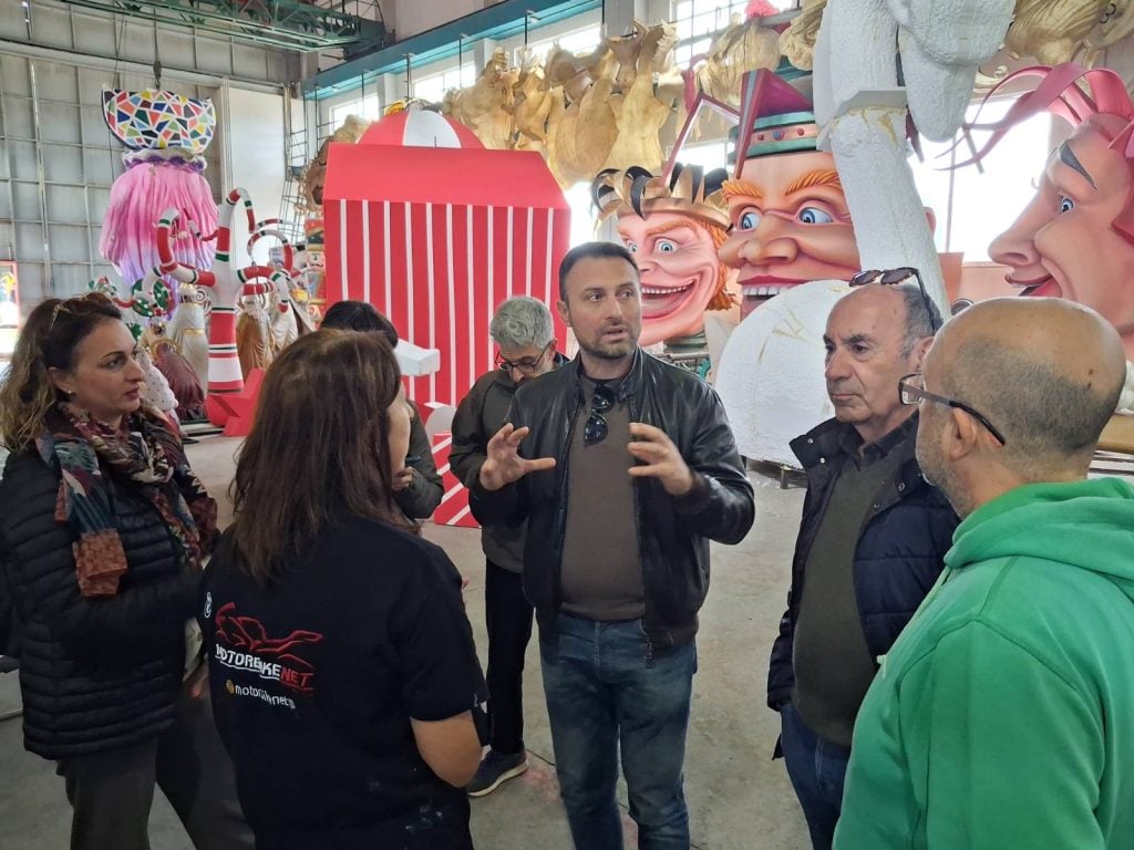 Επίσκεψη αντιπροσωπείας του Καρναβαλιού του Πουτινιάνο στην Πάτρα