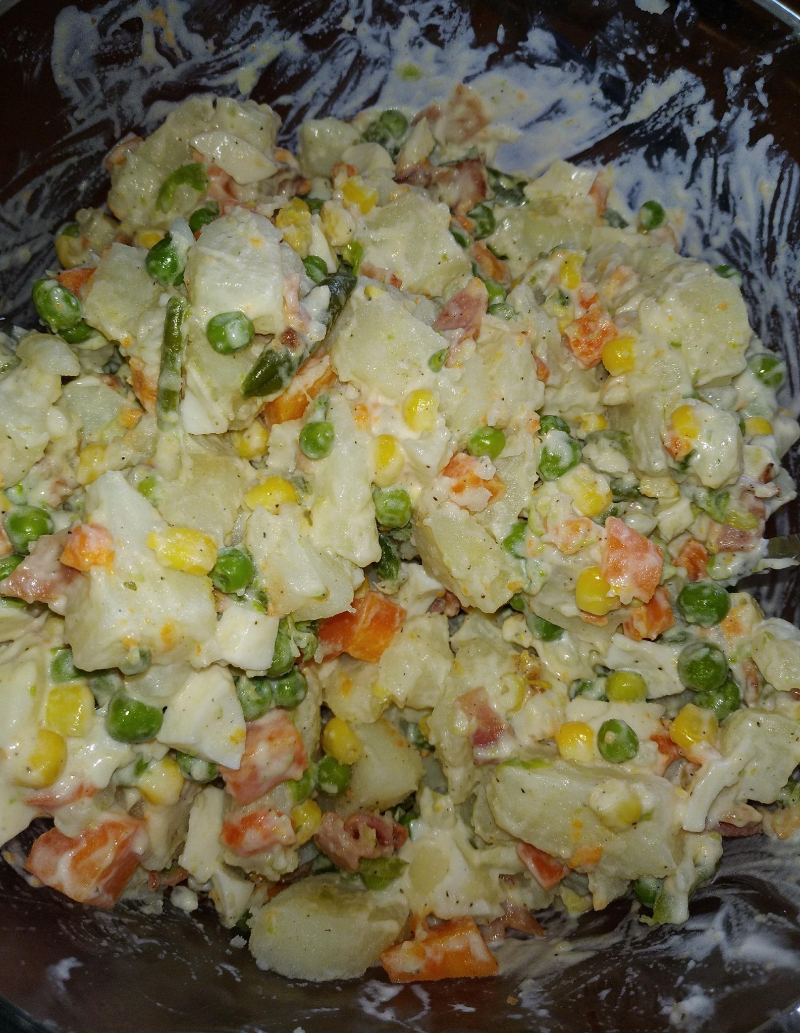 Olivier σαλάτα για συνοδευτικό