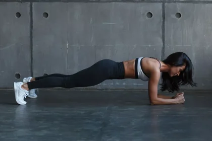 5 ασκήσεις που θα δυναμώσουν τα χέρια σας αμέσως