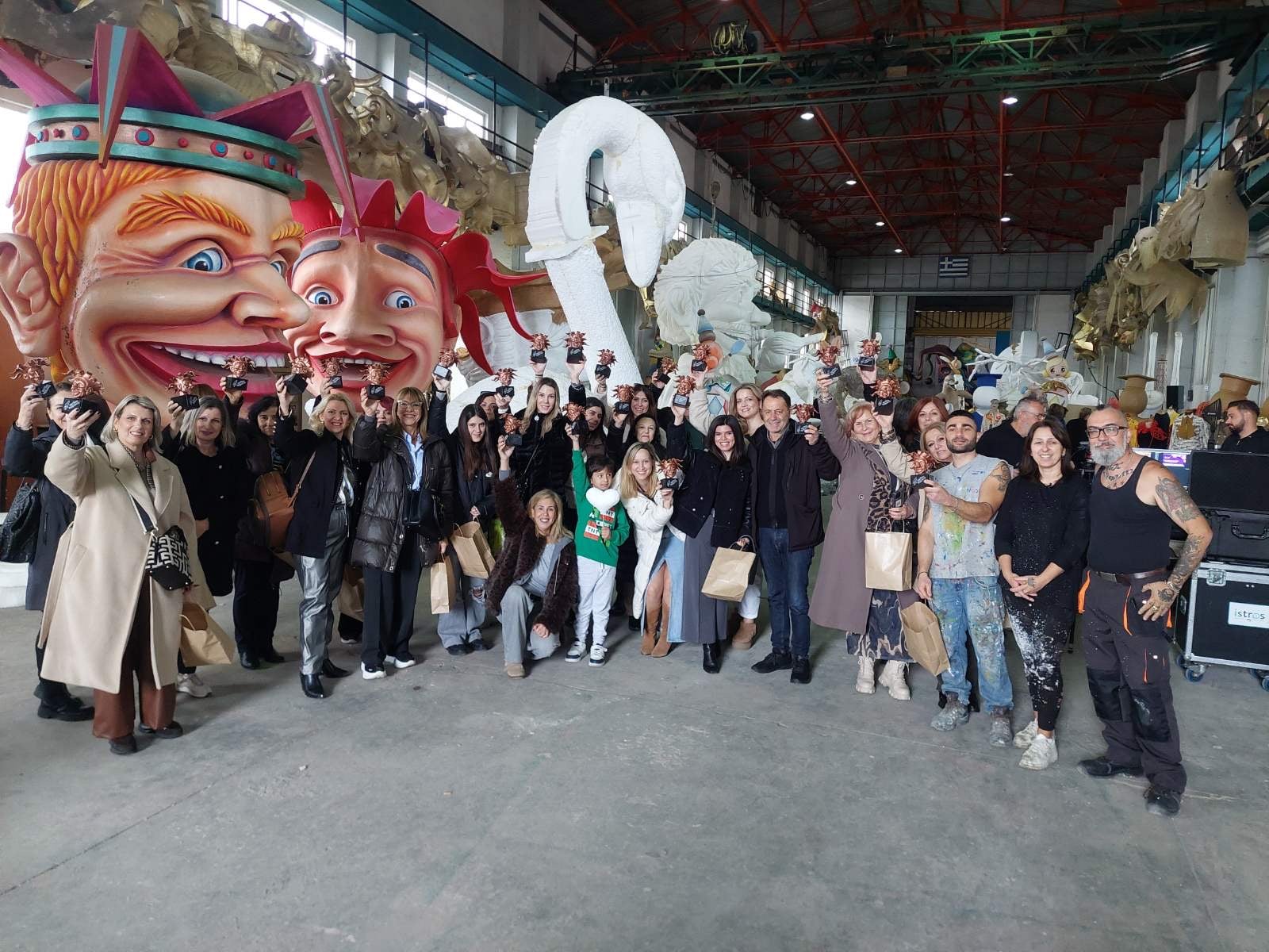 Ξενάγηση στο Καρναβαλικό Εργαστήρι για εκπροσώπους των Επιμελητηρίων από όλη την Ελλάδα