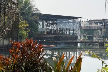 Ινδία: Μεγαλώνει η μακάβρια λίστα των θυμάτων από τη φωτιά στο νυχτερινό κέντρο – Τουλάχιστον 25 νεκροί