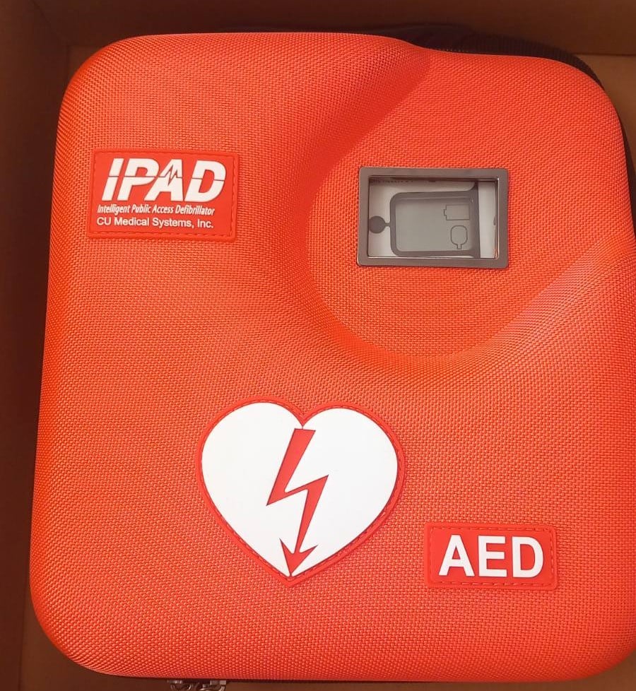 Νέας γενιάς απινιδωτές σε δημόσιους χώρους άθλησης εγκαθιστά ο Δήμος Πατρέων