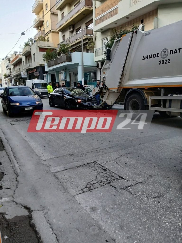 Σοκαριστικό τροχαίο στην Πάτρα: ΙΧ "καρφώθηκε" σε απορριμματοφόρο και τραυμάτισε εργαζόμενο (ΦΩΤΟ)