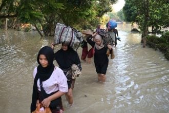 Βιβλική καταστροφή στην Ασία: Πάνω από 600 νεκροί, 4 εκατομμύρια πληγέντες από τις πλημμύρες ΒΙΝΤΕΟ