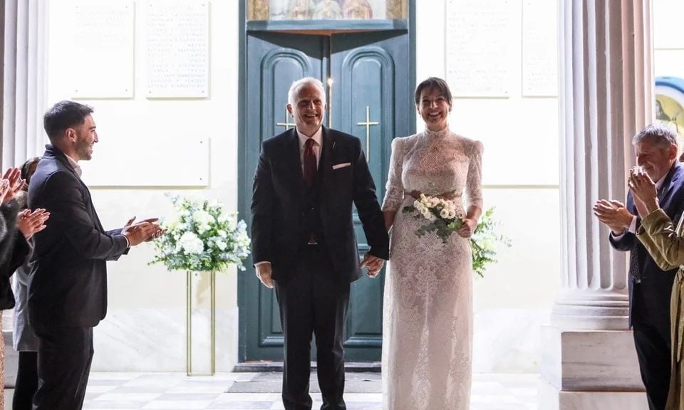 Γιάννης Ραγκούσης: Παντρεύτηκε σε στενό οικογενειακό κύκλο με τη Μαρίνα Κοντοτόλη