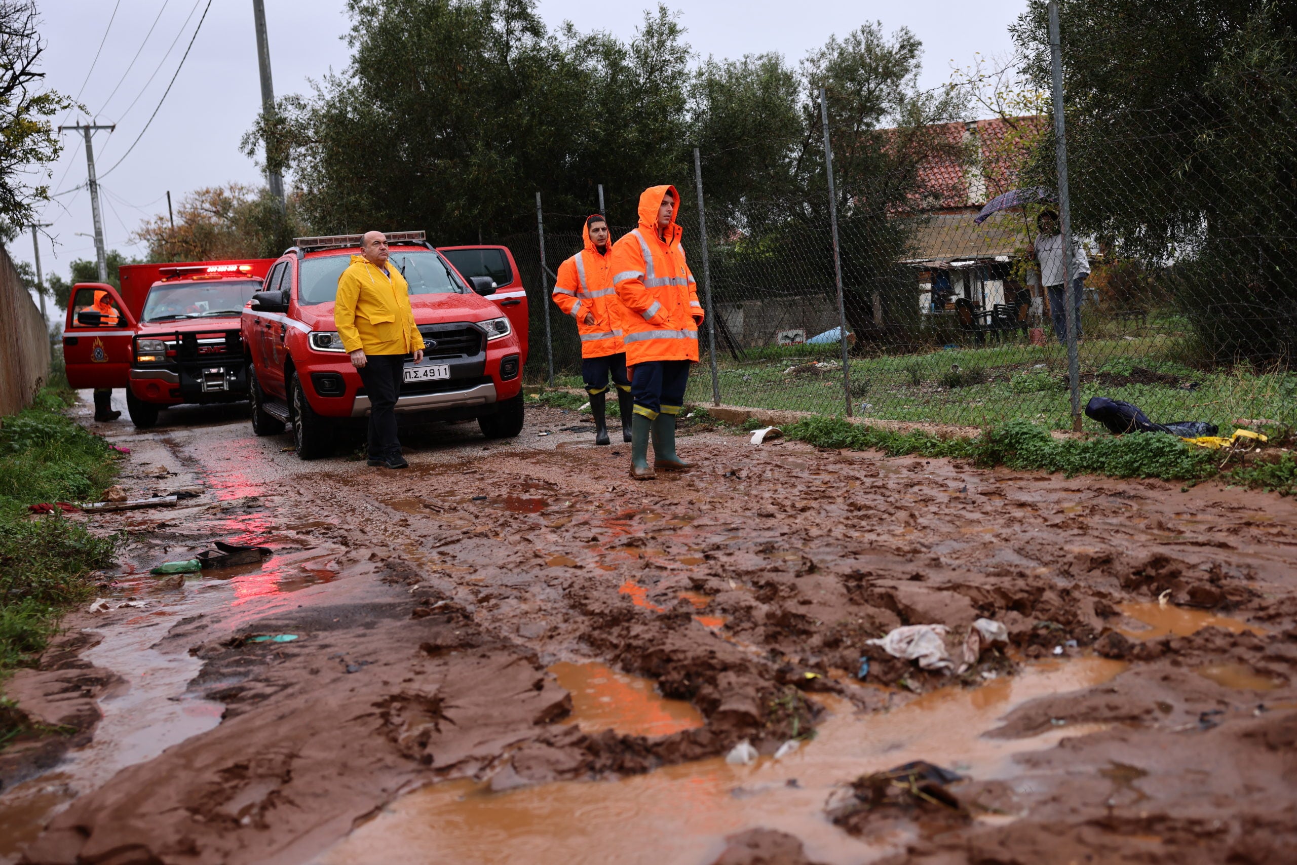 «Η κακοκαιρία δεν έχει τελειώσει»: Οι 7 περιοχές που αναμένονται ισχυρές καταιγίδες μέχρι το πρωί του Σαββάτου