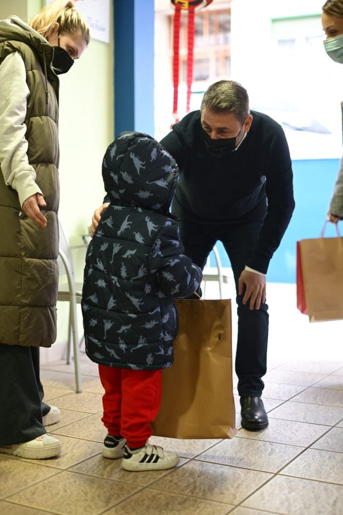 Ανδρουλάκης στη «Φλόγα»: Η Πολιτεία έχει χρέος να μη σβήσει η φλόγα της ανθρωπιάς και της αλληλεγγύης