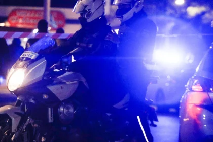 Θεσσαλονίκη: 44χρονος προσπαθήσει να στραγγαλίσει με κορδόνι την σύντροφό του - Ξυλοκόπησε και τον 14χρονο γιο της