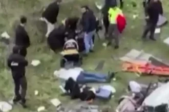 Κωνσταντινούπολη: Τρεις νεκροί και 10 τραυματίες από πτώση λεωφορείου σε χαντάκι