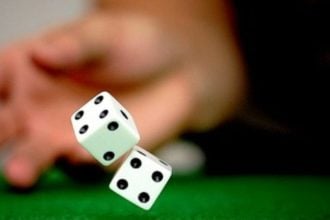 Σύλληψη οκτώ ατόμων στη Δυτική Αχαΐα-Έπαιζαν μπαρμπούτι