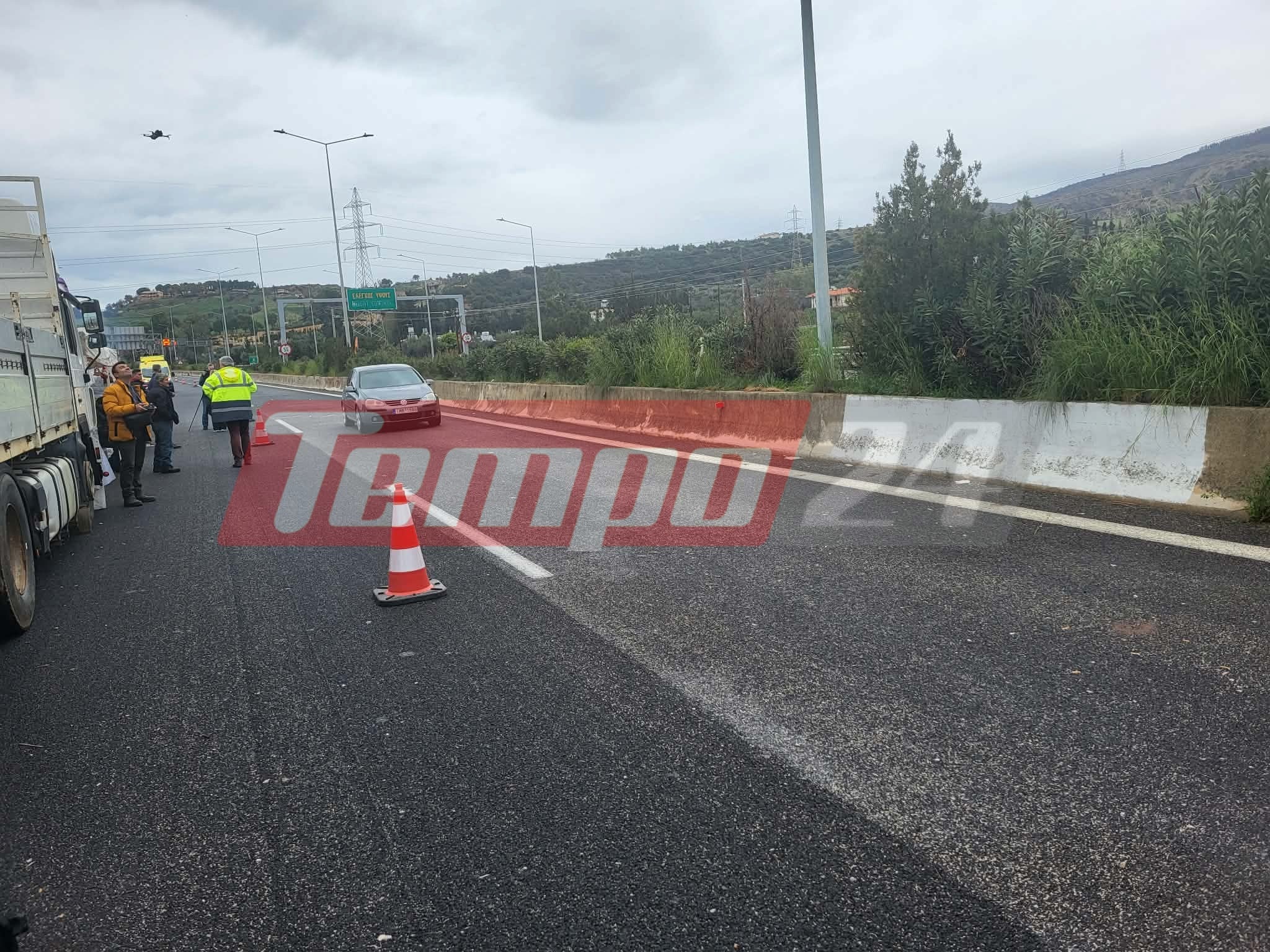 Πάτρα: Άνοιξε η κυκλοφορία στο μπλόκο της Περιμετρικής-Οι αγρότες παρέδωσαν δύο λωρίδες μετά από συμφωνία μα την Αστυνομία-Πώς θα γίνεται η κυκλοφορία-ΦΩΤΟ & ΒΙΝΤΕΟ