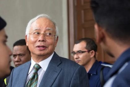 Μαλαισία: Κάθειρξη 15 ετών στον πρώην πρωθυπουργό Νατζίμπ Ραζάκ για το σκάνδαλο «1MDB»