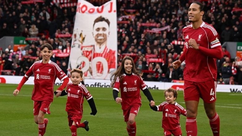 Συγκίνηση στο Άνφιλντ με τους γιους του Ντιόγκο Ζότα!