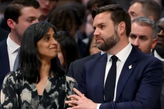 Ο Τζέι Ντι Βανς απαντά στις φήμες για τον γάμο του: Είναι πιο δυνατός από ποτέ