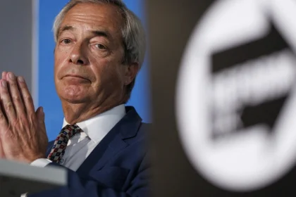 Απογοητευμένος ο Τραμπ με τους παραλογισμούς του Πούτιν, λέει ο Νάιτζελ Φάρατζ