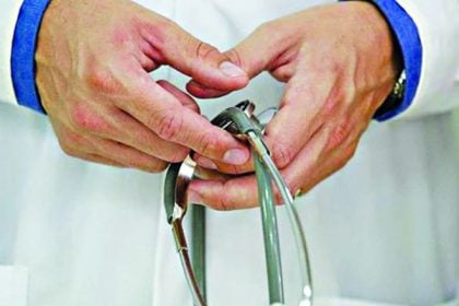 Σπείρα γιατρών άρπαξε 500.000 χιλιάδες από εικονική συνταγογράφηση