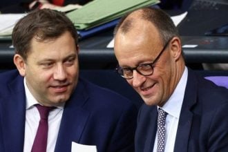 Γερμανία: «Επιβίωσε» της ψηφοφορίας για τις συντάξεις ο Μερτς, παραμένει η ενδοκυβερνητική κρίση