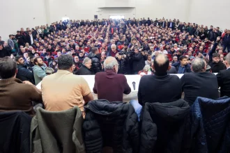 Δεν πάνε οι αγρότες στη συνάντηση της Δευτέρας στο Μαξίμου, σχεδιάζουν κλιμάκωση των μπλόκων, ετοιμάζουν λίστα με αιτήματα