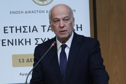 Φλωρίδης: Πέντε δικηγόροι θέλουν να τα κάνουν όλα μπάχαλο και να στηθούν λαϊκά δικαστήρια