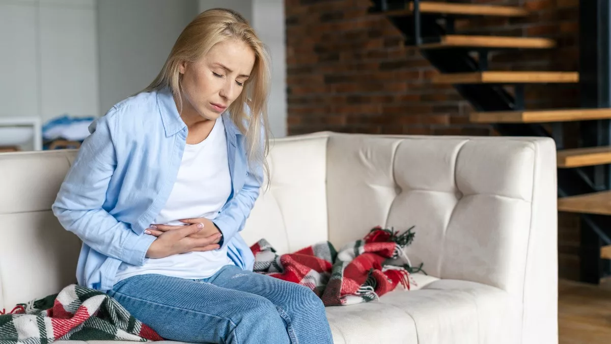 Καρκίνος παχέος εντέρου: «Θερίζει» στους κάτω των 40 – Τα σημάδια που δεν πρέπει να αγνοήσετε σύμφωνα με την παθολόγο