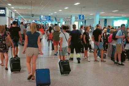 Αύξηση 9,5% στον επιβατική κίνηση στα 39 αεροδρόμια της χώρας το 11μηνο του 2025
