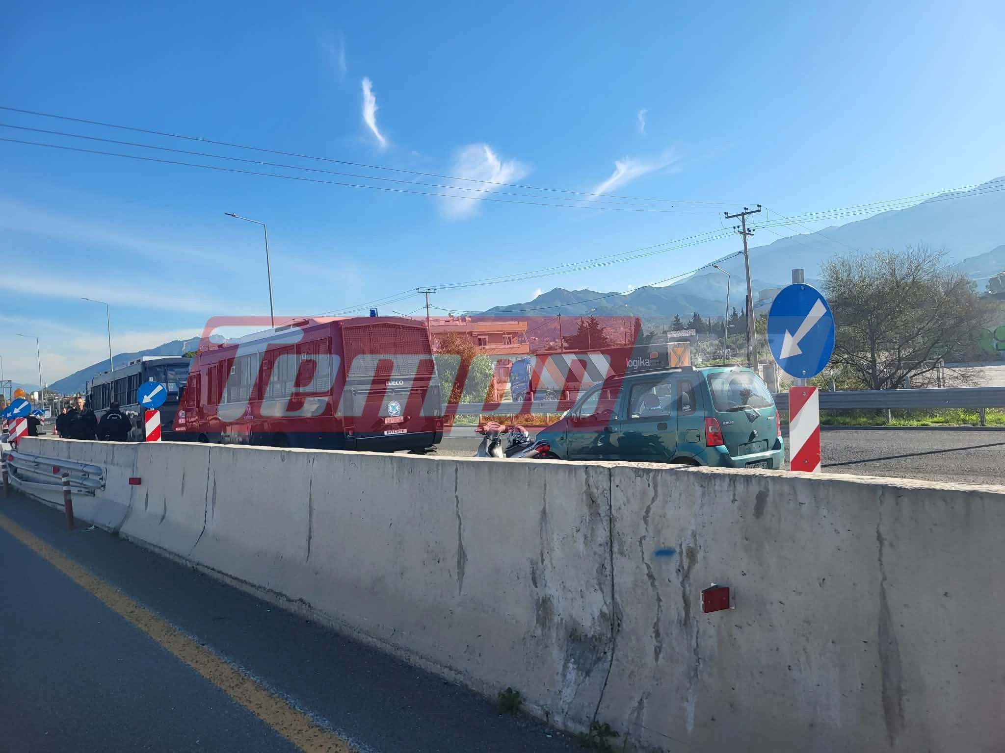 Ετοιμάζονται οι αγρότες από την Πάτρα και την Αιτωλοακαρνανία για τη Γέφυρα Ρίου Αντιρρίου-Η Αστυνομία έχει δημιουργήσει φραγμό-ΦΩΤΟ-ΣΥΝΕΧΗΣ ΕΝΗΜΕΡΩΣΗ