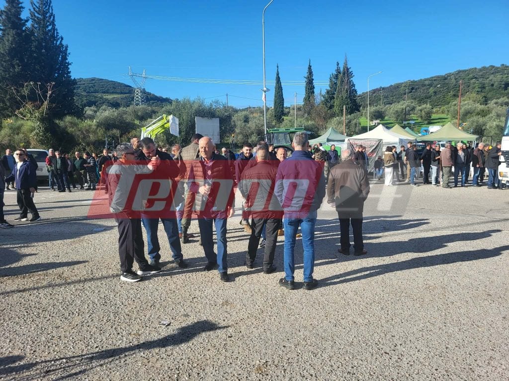 "Απόβαση" των αγροτών σήμερα στην Πάτρα - Δεκάδες τρακτέρ συγκεντρωμένα στον κόμβο Κουρλαμπά-Που υπάρχουν κλειστοί δρόμοι-ΝΕΟΤΕΡΑ-ΦΩΤΟ