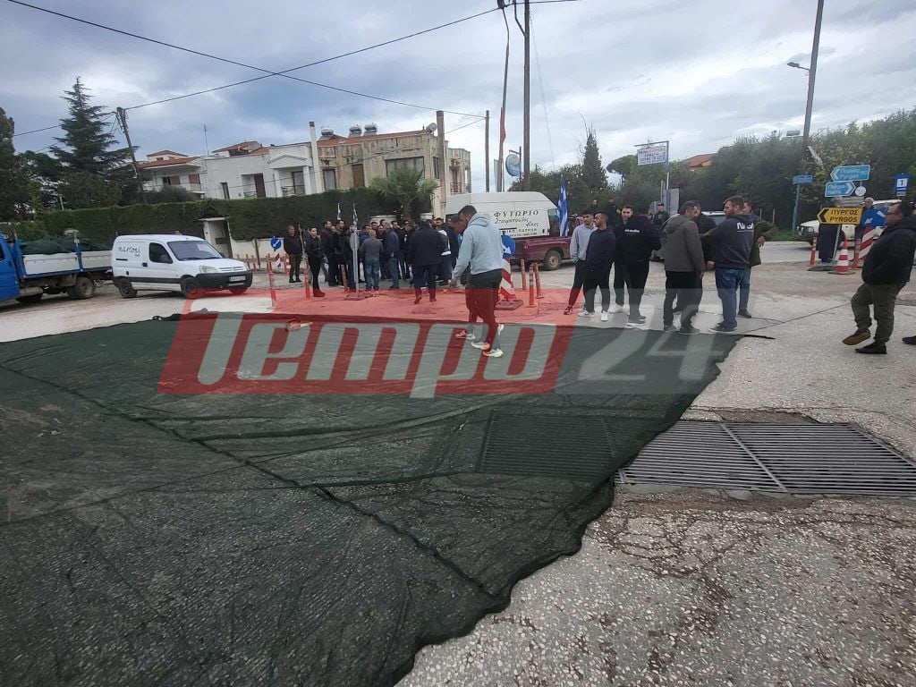 Πορεία των αγροτών με οχήματα στην Πατρών-Πύργου - Επιχείρησαν μπλόκο στα εγκαίνια, παραδόθηκαν τα τελευταία 10 χλμ. (ΦΩΤΟ)