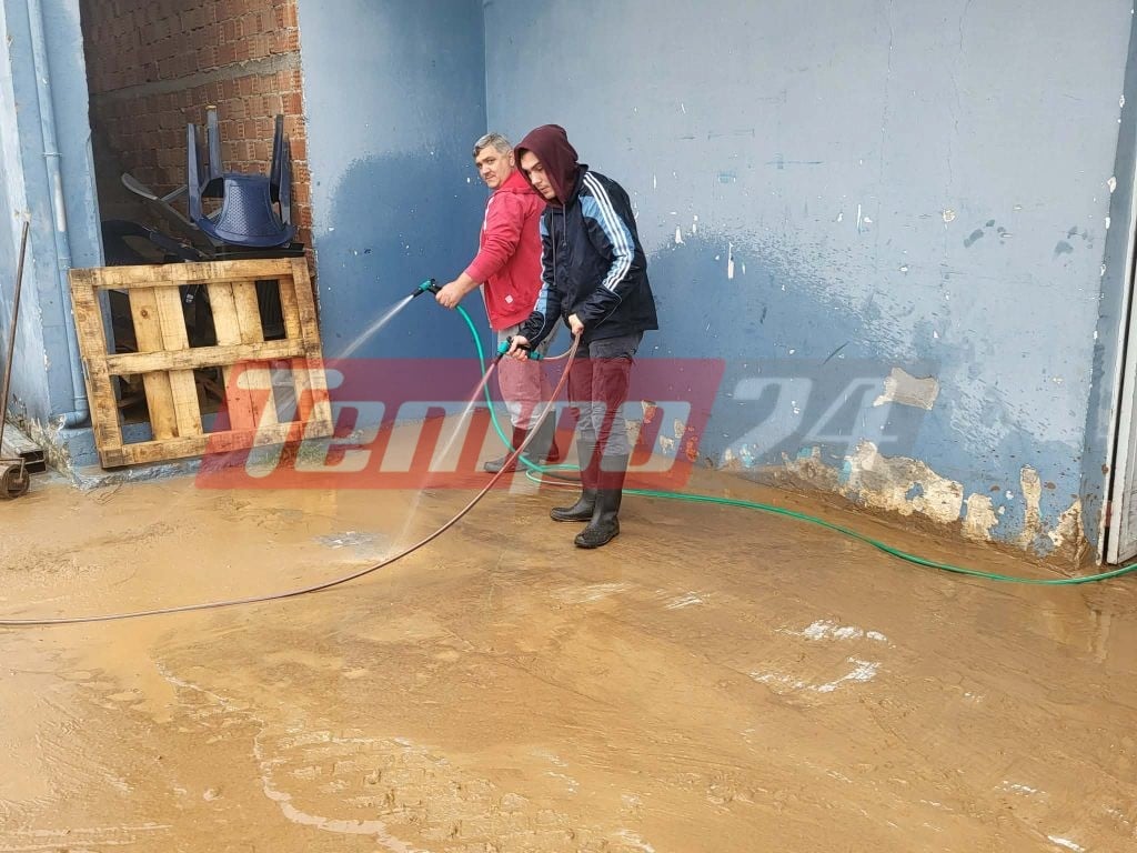 Το Tempo24.News στην Ανατολική Μάνη: Σπίτια και αυτοκίνητα βυθισμένα στη λάσπη - Τεράστιες καταστροφές από την κακοκαιρία στον Πλάτανο Γυθείου (ΦΩΤΟ)