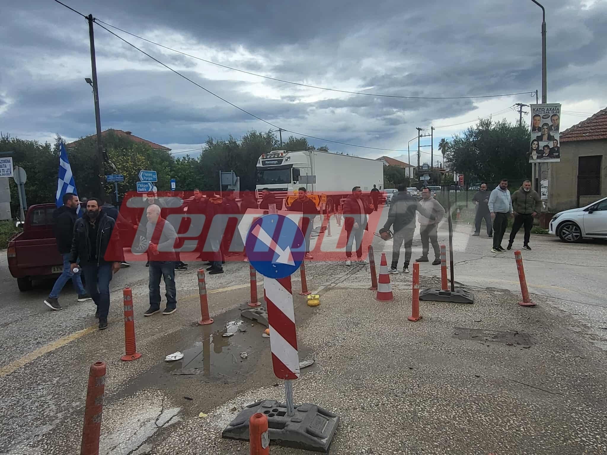 Πορεία των αγροτών με οχήματα στην Πατρών-Πύργου - Επιχείρησαν μπλόκο στα εγκαίνια, παραδόθηκαν τα τελευταία 10 χλμ. (ΦΩΤΟ)