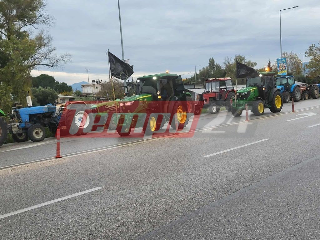 Κάτω Αχαΐα: Παραταγμένα τα τρακτέρ στον δρόμο - Ενισχύεται το μπλόκο (ΦΩΤΟ & BINTEO)