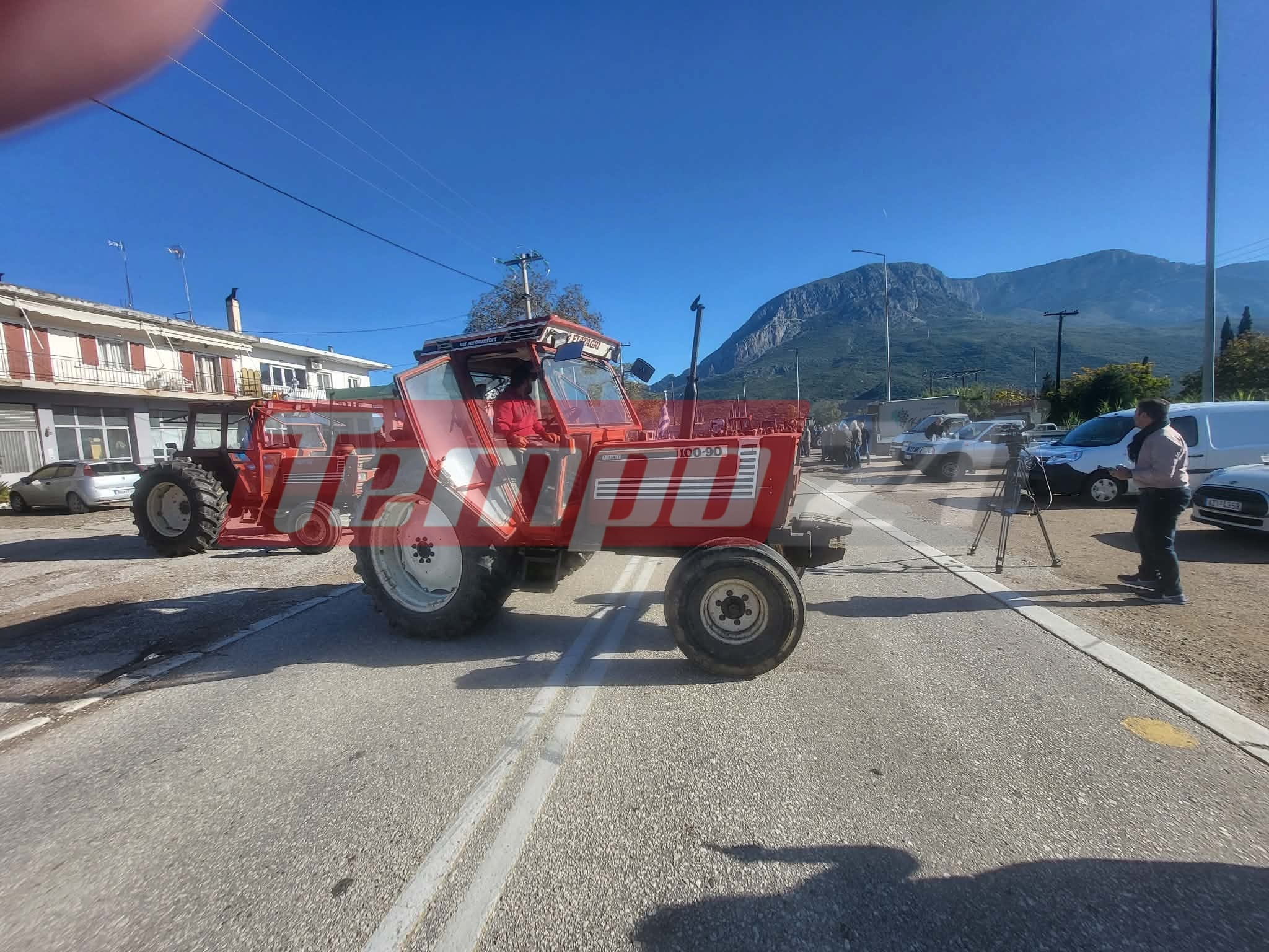 Δυτική Ελλάδα - Αγροτικές κινητοποιήσεις: Κλειστή η Ιόνια Οδός στα διόδια του Αγγελόκαστρου - ΒΙΝΤΕΟ