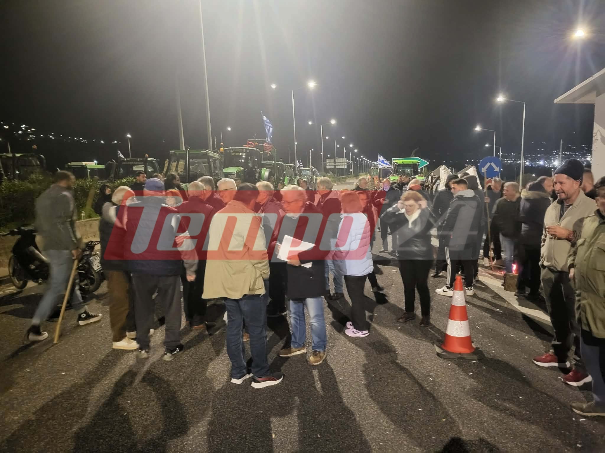 Αχαΐα: Ξανά αποκλεισμός της Πατρών-Πύργου - Παραμένει κλειστή η Περιμετρική (ΦΩΤΟ - ΒΙΝΤΕΟ)